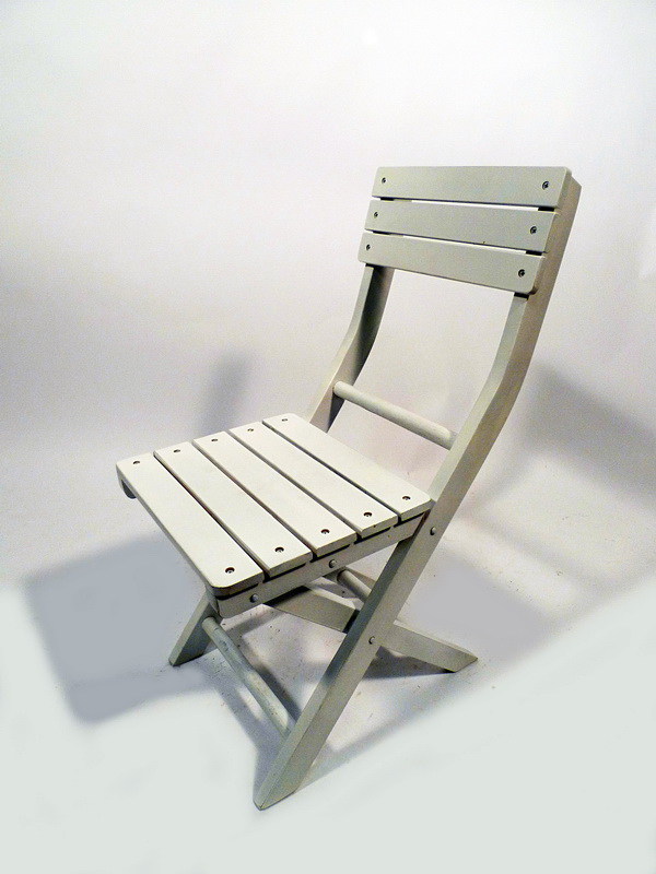 conjunto mesa 2sillas madera mesa 50x38x38 (15eu.) 1u silla 33-67x31x38 (10eu.) 2u